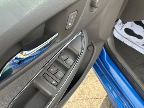 Used 2018 Chevrolet Cruze LT w/ RS Package image 11