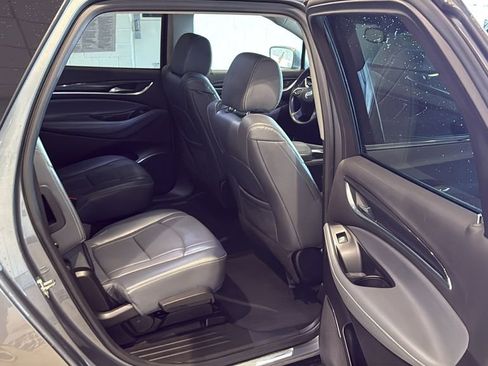 Used 2019 Buick Enclave Essence AWD/4WD image 14