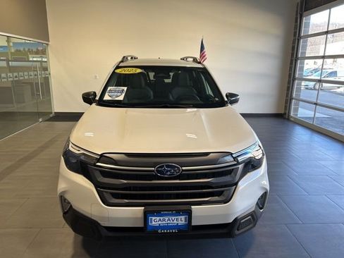 Used 2025 Subaru Forester Premium image 22