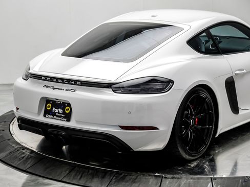 Used 2019 Porsche 718 Cayman GTS RWD image 20