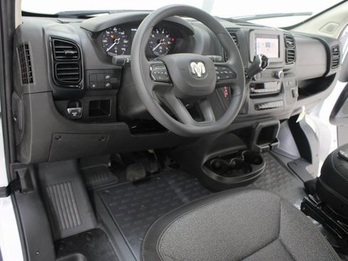 Used 2025 RAM ProMaster 2500 w/ Convenience Group image 7
