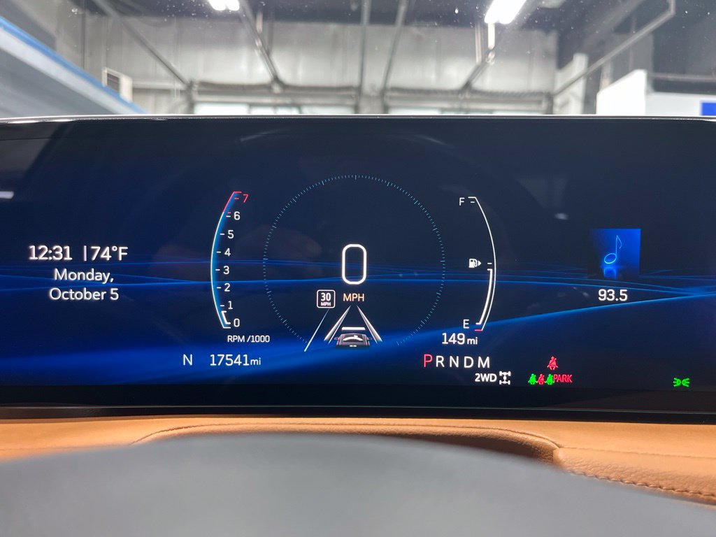 Used 2024 Cadillac XT4 Premium Luxury w/ Active Safety Package AWD/4WD image 19