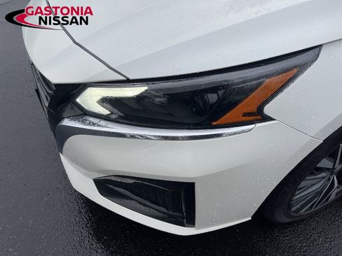 Used 2024 Nissan Altima 2.5 SV image 6