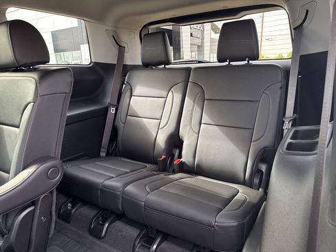 Certified 2023 GMC Acadia SLT w/ Trailering Package AWD/4WD image 35