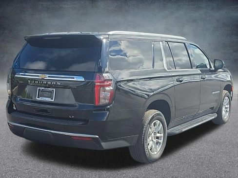 Used 2024 Chevrolet Suburban LT AWD/4WD image 7