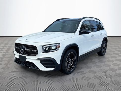 Used 2023 Mercedes-Benz GLB 250 image 3