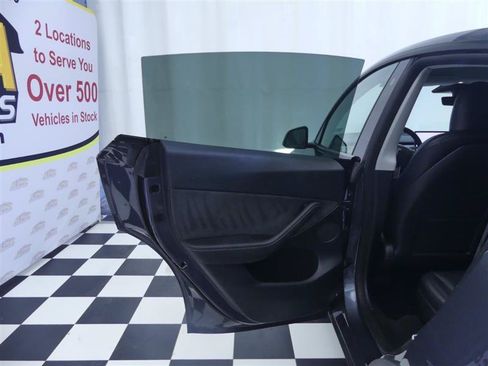Used 2023 Tesla Model Y AWD image 27