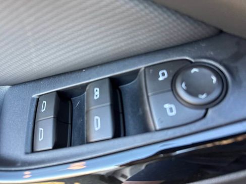 New 2026 Chevrolet Equinox LT w/ Convenience Package II image 14