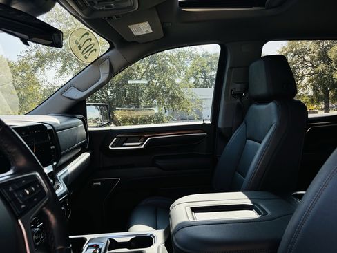 Used 2022 Chevrolet Silverado 1500 LT Trail Boss w/ LT Trail Boss Premium Package image 44