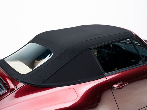 Used 1998 Porsche 911 Carrera RWD image 46