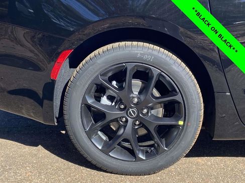 New 2026 Chrysler Pacifica Select w/ S Appearance Package FWD image 8