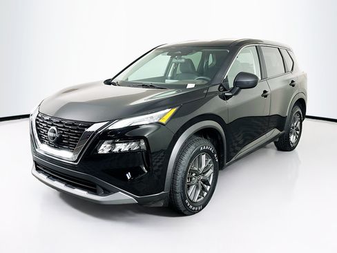 Used 2023 Nissan Rogue S FWD image 3
