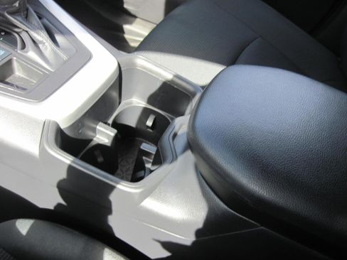 Used 2024 Toyota RAV4 LE AWD/4WD image 19