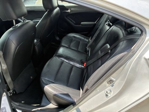 Used 2015 Kia Forte EX w/ Premium Package FWD image 17