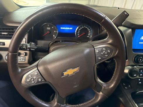 Used 2020 Chevrolet Tahoe Premier w/ Premier 6.2L Value Package AWD/4WD image 25