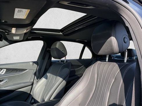 Used 2022 Mercedes-Benz E 350 Sedan image 10