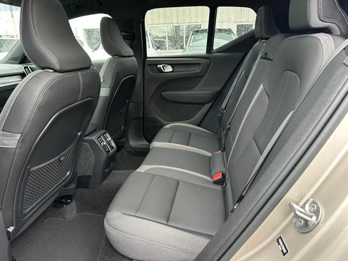 Certified 2023 Volvo XC40 Recharge Plus image 15