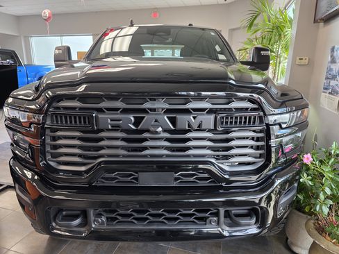 New 2025 RAM 2500 Big Horn AWD/4WD image 5