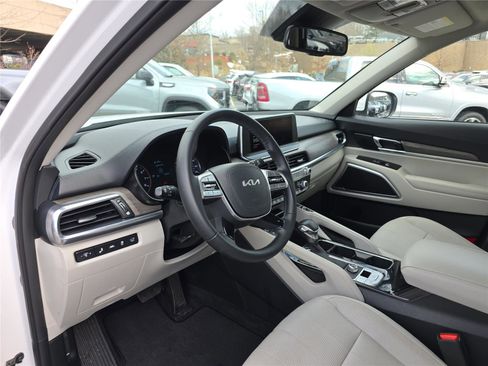 Used 2022 Kia Telluride EX w/ EX Premium Package image 23