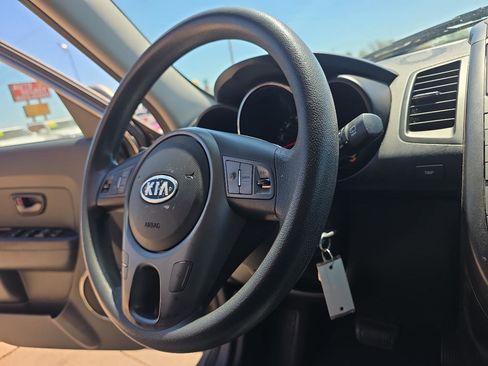 Used 2011 Kia Soul + w/ Audio Pkg FWD image 13