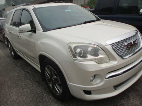 Used 2011 GMC Acadia Denali AWD/4WD image 2