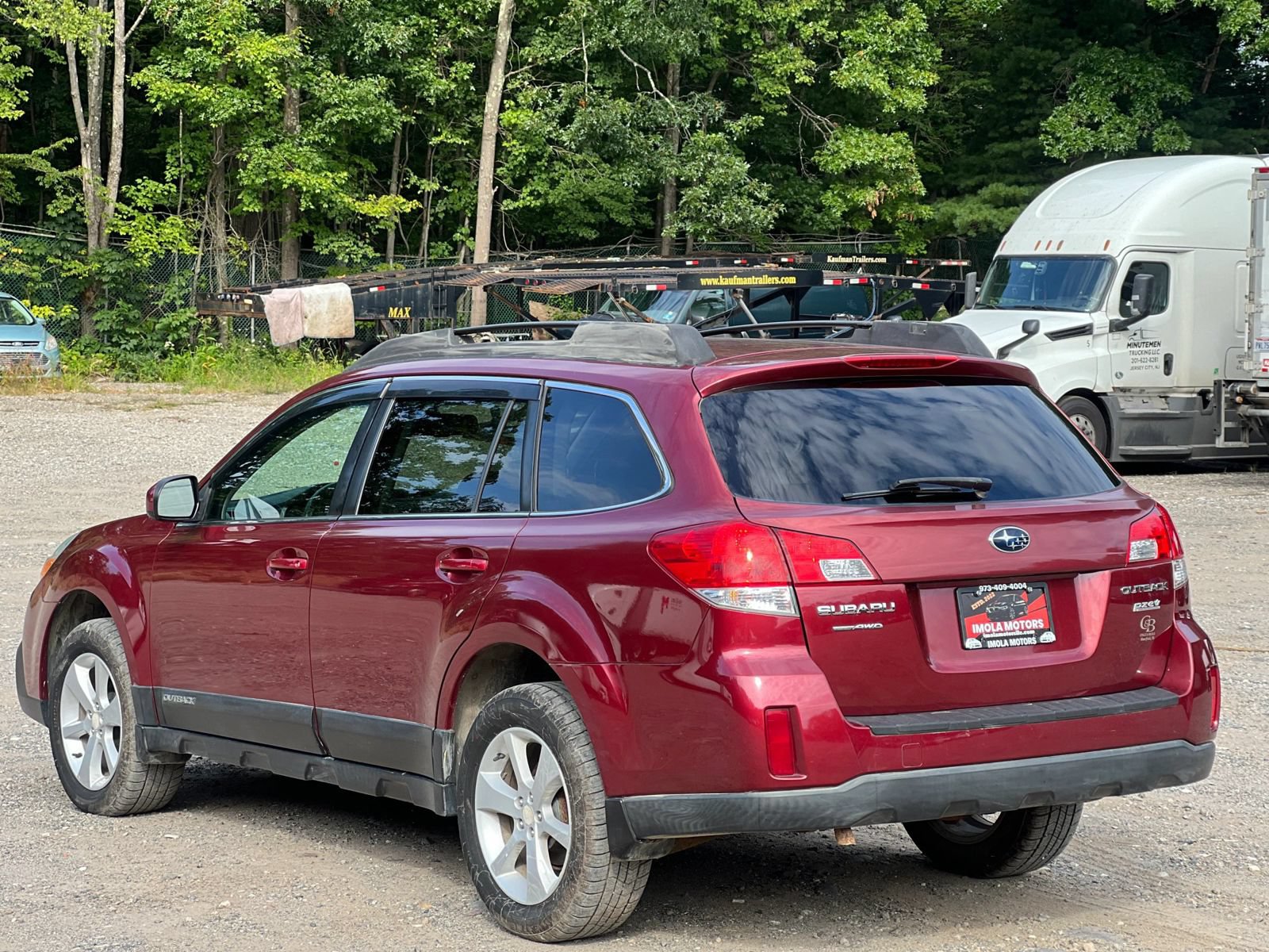 Used 2013 Subaru Outback 2.5i Premium w/ All-Weather Pkg AWD/4WD image 4