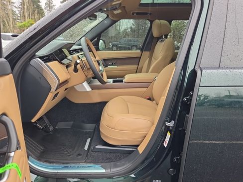 New 2026 Land Rover Range Rover Long Wheelbase SE image 4