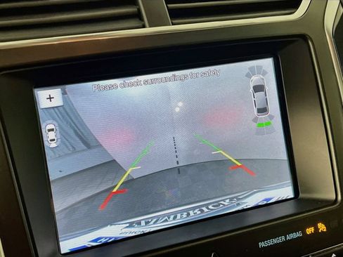Used 2018 Ford Explorer Platinum AWD/4WD image 14