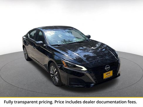 Used 2026 Nissan Altima 2.5 SV FWD image 1