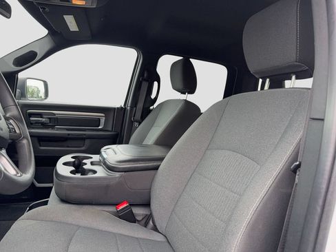 Used 2024 RAM 1500 Warlock AWD/4WD image 9