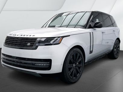 New 2025 Land Rover Range Rover SE