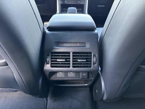 New 2026 Land Rover Discovery Sport Landmark image 17