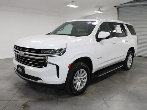 Used 2024 Chevrolet Tahoe LT RWD image 4