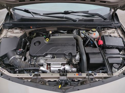 Certified 2022 Chevrolet Malibu LT w/ Leather Package image 30