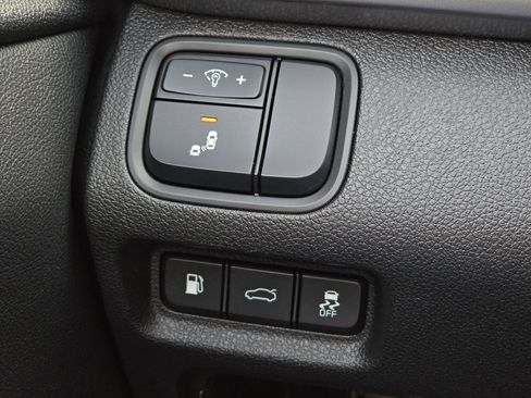 Used 2018 Kia Optima S image 12