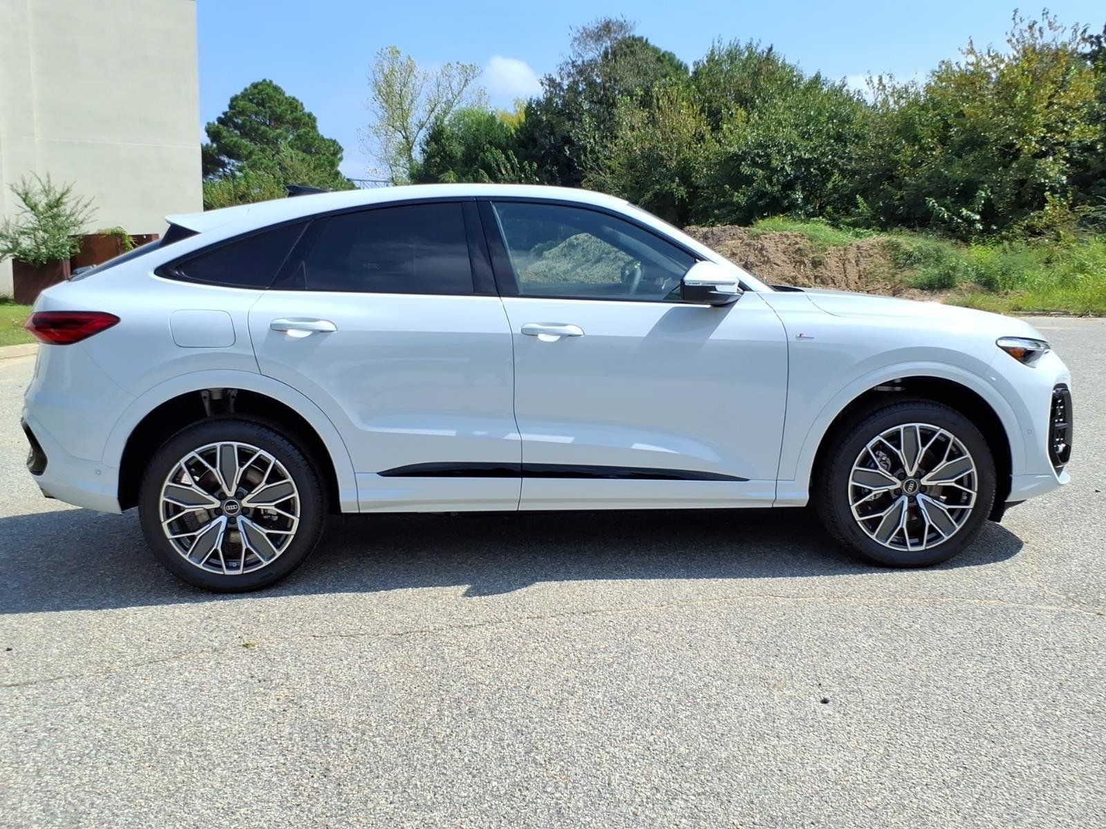 New 2026 Audi Q5 Premium Plus AWD/4WD image 7