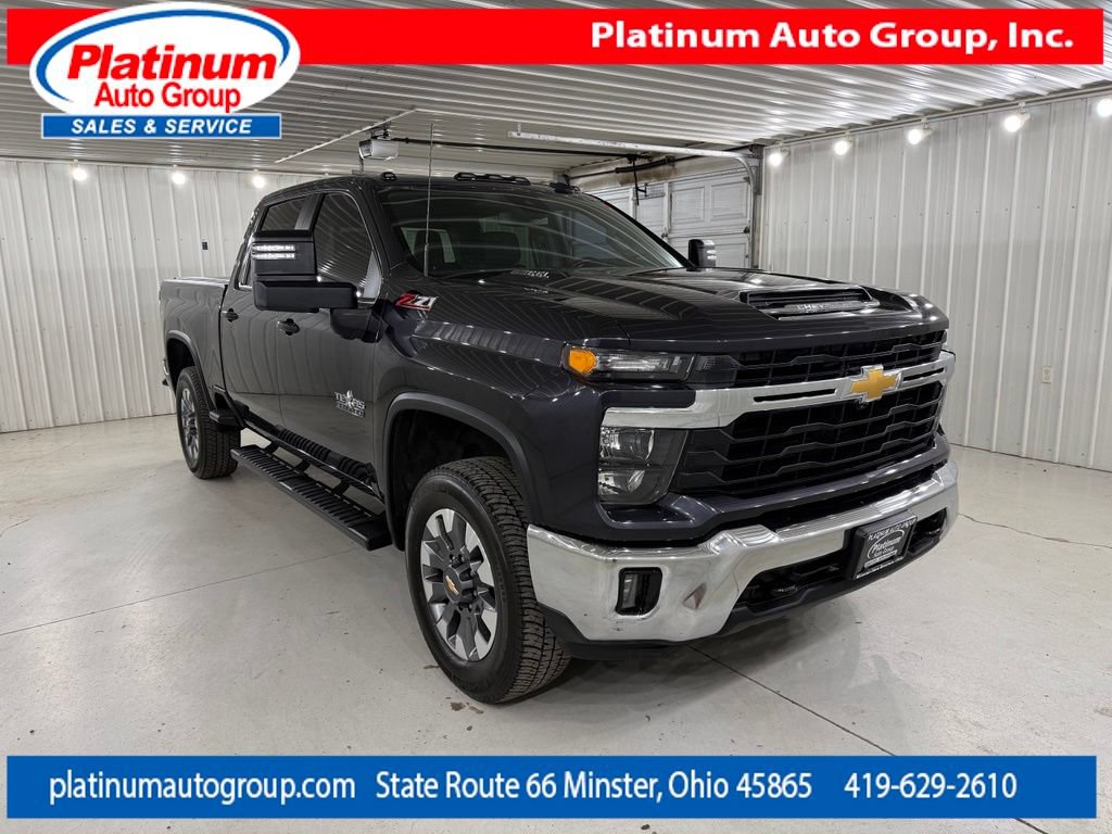 Used 2024 Chevrolet Silverado 2500 LT w/ Texas Edition AWD/4WD image 7