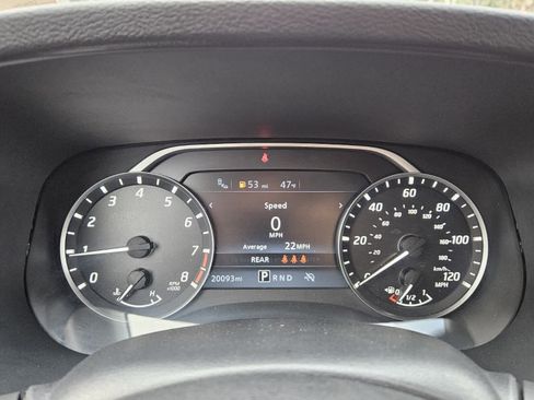 Used 2024 Nissan Frontier SV w/ SV Convenience Package image 14