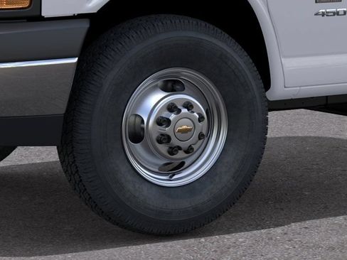 New 2025 Chevrolet Express 4500 w/ Power Convenience Package RWD image 9