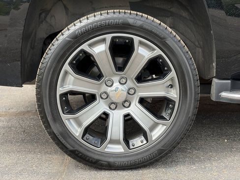 Used 2018 Chevrolet Tahoe Premier AWD/4WD image 9