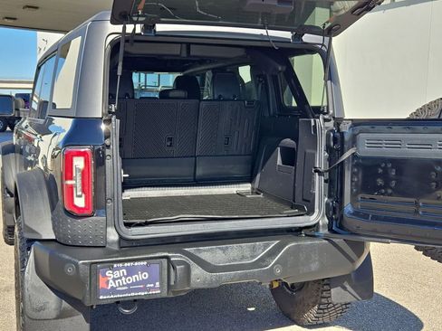 Used 2022 Ford Bronco Wildtrak image 25