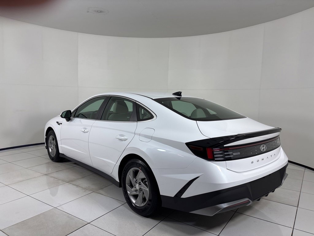 Certified 2026 Hyundai Sonata SE FWD image 3