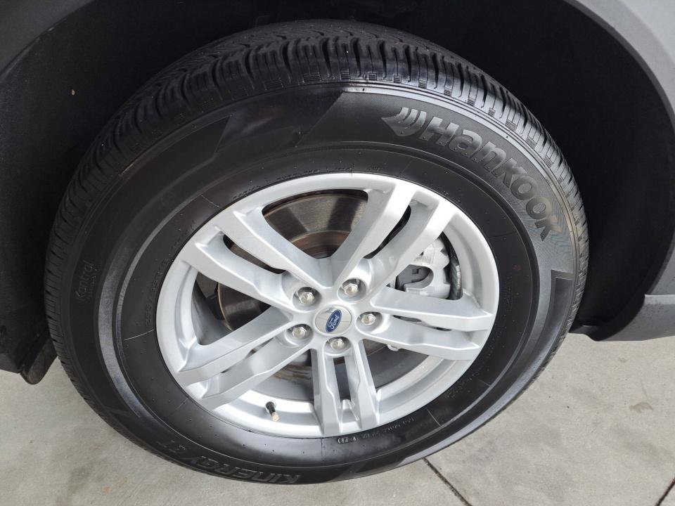 Used 2023 Ford Explorer XLT RWD image 26