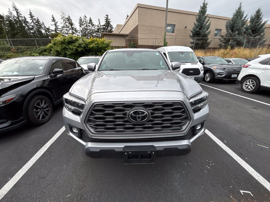 Used 2021 Toyota Tacoma TRD Off-Road w/ Technology Package AWD/4WD image 5