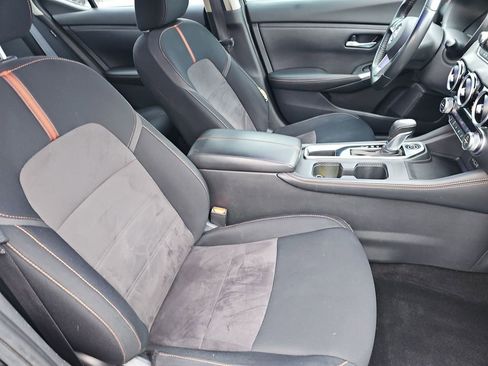 Used 2022 Nissan Sentra SR w/ Midnight Edition image 15