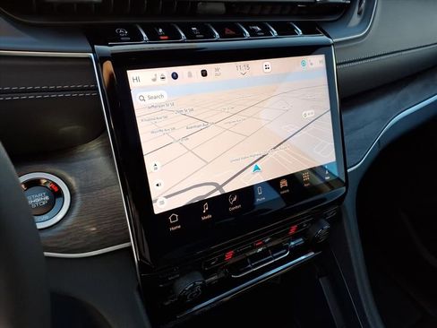 New 2025 Jeep Grand Cherokee L Limited image 24