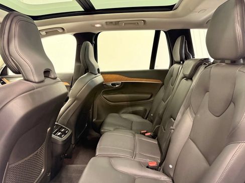 Used 2023 Volvo XC90 B6 Plus AWD/4WD image 21