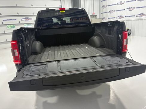 Used 2022 Ford F150 XLT w/ Equipment Group 302A High AWD/4WD image 5