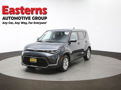 Used 2023 Kia Soul LX w/ LX Technology Package FWD image 54