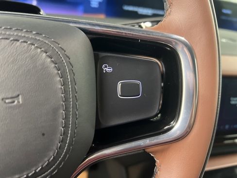 Used 2025 Lincoln Navigator Reserve image 22